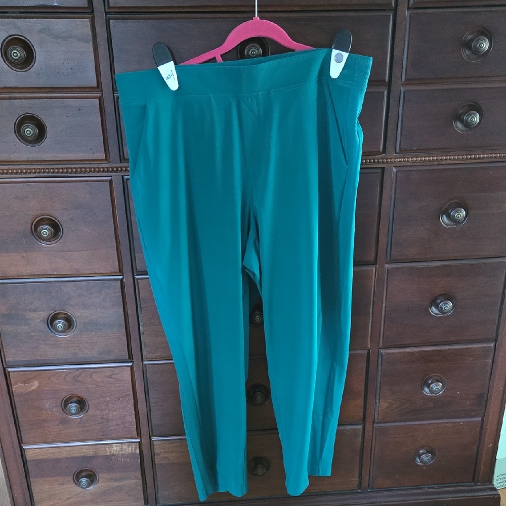 Athleta Green Brooklyn Pants Size 18